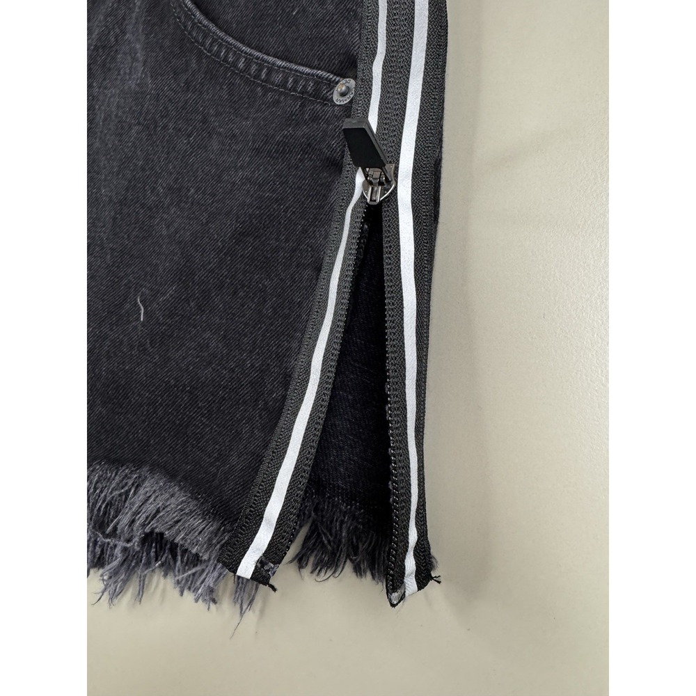 Carmar Skirt Womens 26 Black Denim High Rise Frayed Hem Side Stripe‎ Zip Mini - Picture 10 of 11